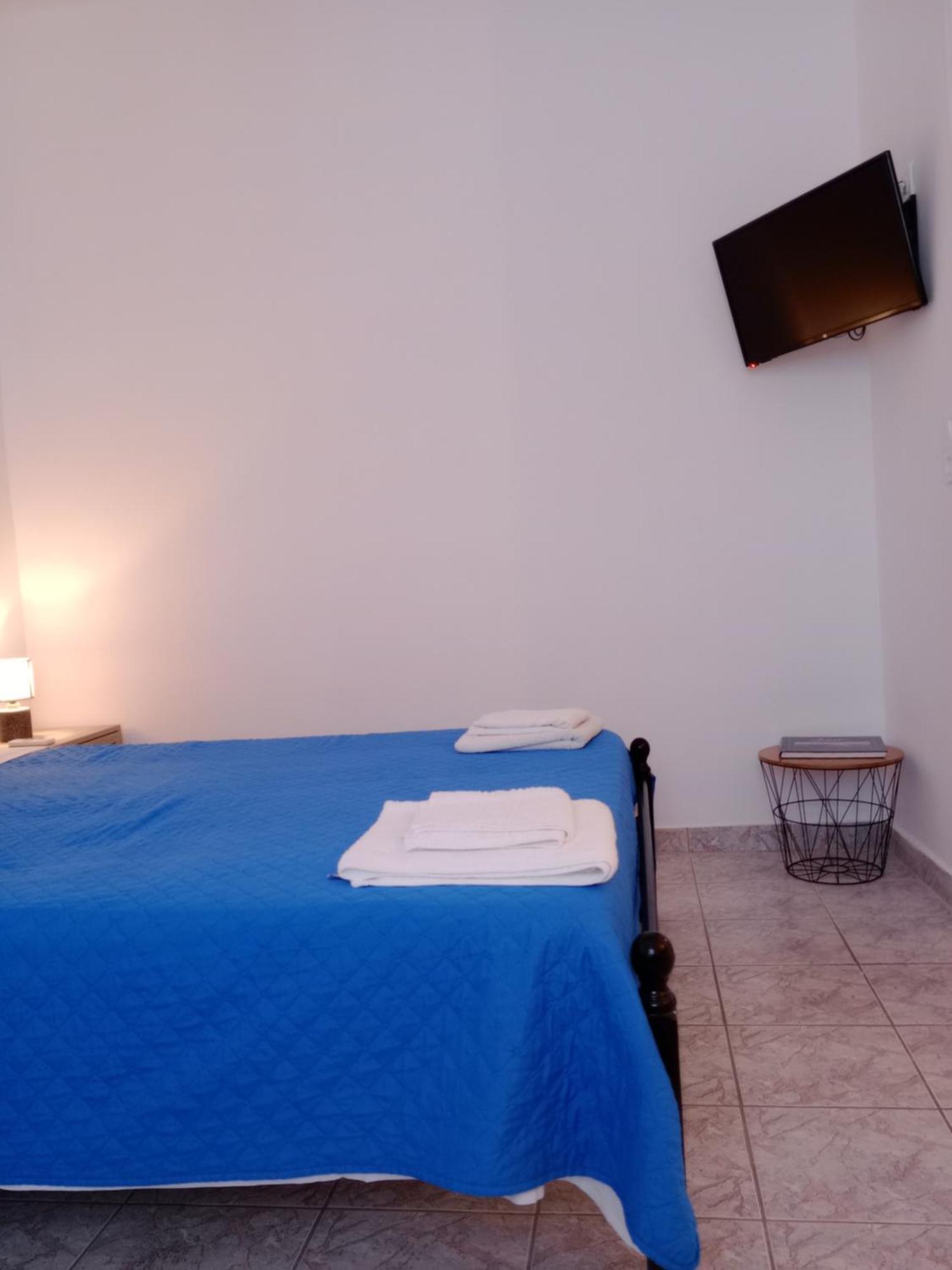Meltemi Rooms And Studios Анафі Екстер'єр фото
