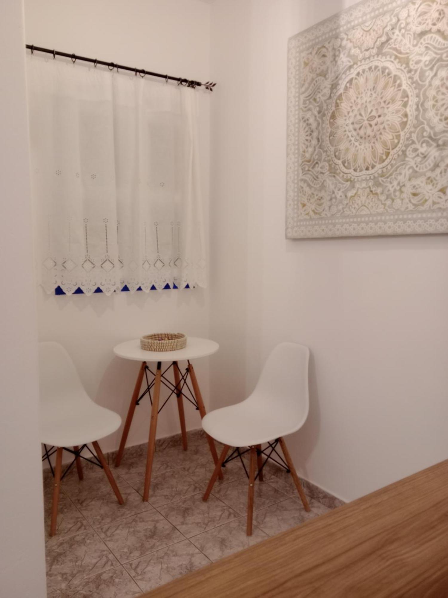 Meltemi Rooms And Studios Анафі Екстер'єр фото